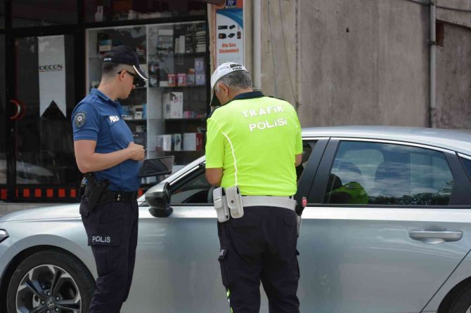 Emniyetten 5 Farklı Noktada 23 Personelle Denetim