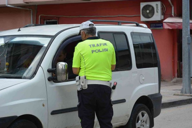 Emniyetten 5 Farklı Noktada 23 Personelle Denetim