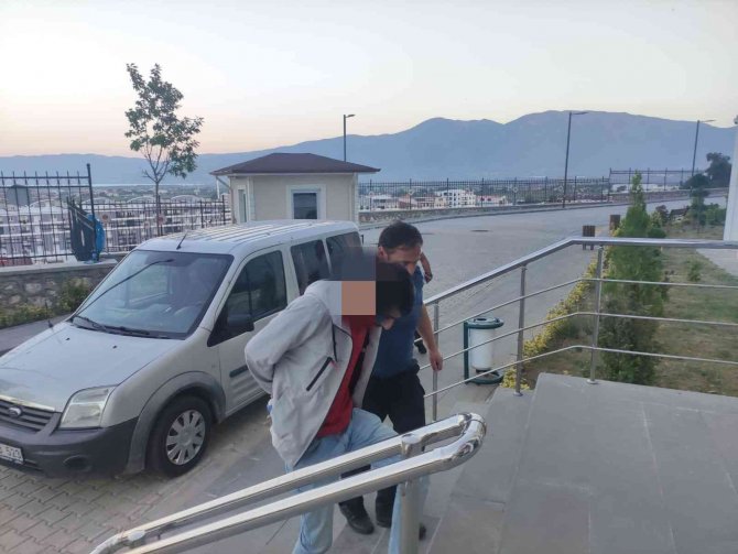 Bursa’da Uyuşturucu Tacirlerine Operasyon: 3 Gözaltı