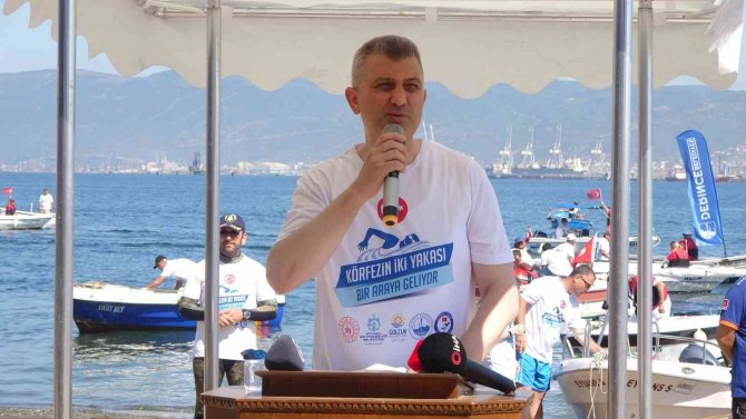 İ̇zmit Körfezi’nde 2 Bin 622 Metre Kulaç Attılar