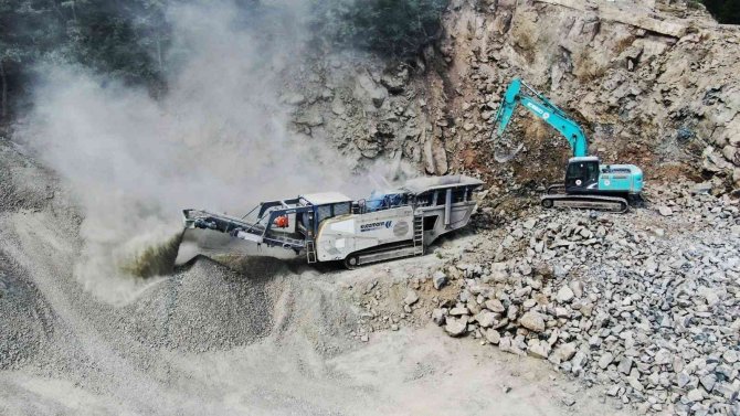 Tekkeköy’de Grup Yolu Çalışması Sürüyor