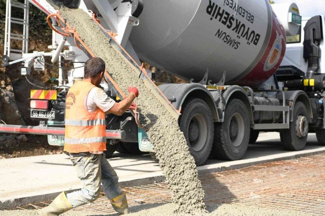 Tekkeköy’de Grup Yolu Çalışması Sürüyor