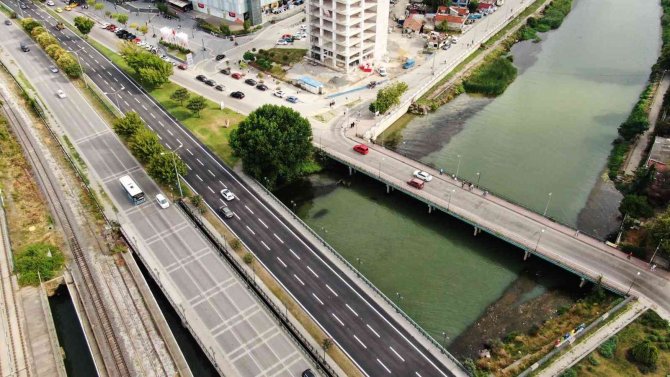 Sbb Atatürk Bulvarı’na 40 Bin Ton Asfalt Dökecek