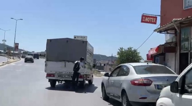 Sultanbeyli’de Patenli Gencin Tehlikeli Yolculuğu Kamerada