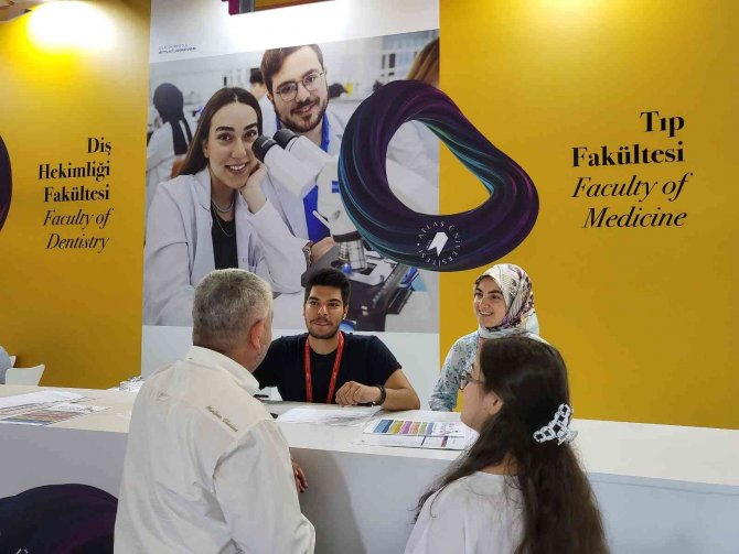 Öğrencilerden Tercih Ve Tanıtım Günlerinde Atlas Üniversitesi’ne Yoğun İlgi