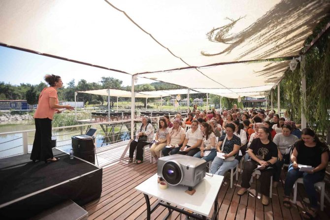 İ̇zmirli Kadınlara Girişimcilik Fırsatı