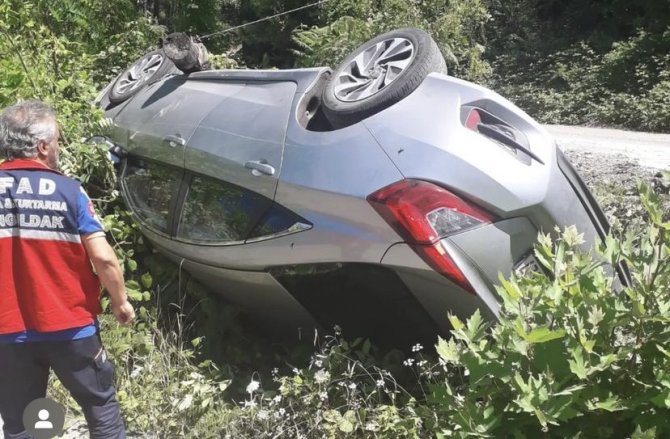 Elektrik Direğine Çarptı, Ormanlık Alana Uçtu
