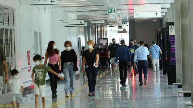 Mersin Şehir Hastanesi Yeni Dalgaya Hazır