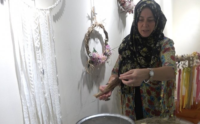 İ̇pek Koza El Ürünleri Sergisi Beğeni Topladı