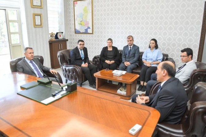 Vali Elban: "Daima Yeniliklere Açık Olmalıyız"