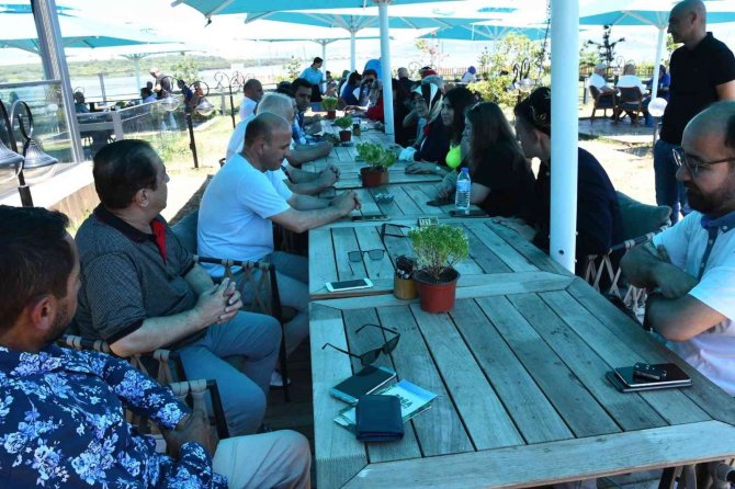 Oral, Türk Dünyası Temsilcilerini Ağırladı