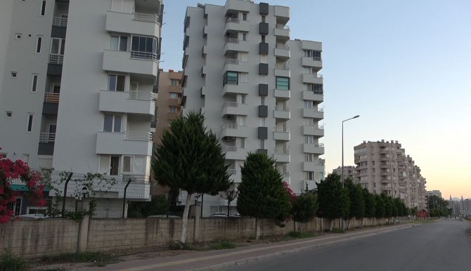 Çöp Evde Kilitli Bulunan Çocuk Sosyal Hizmetlere Teslim Edildi