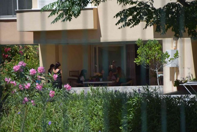 Bursa’da Evde Kilitli Bulunan Çocuk, Antalya Aü Hastanesi’nde Tedaviye Alındı