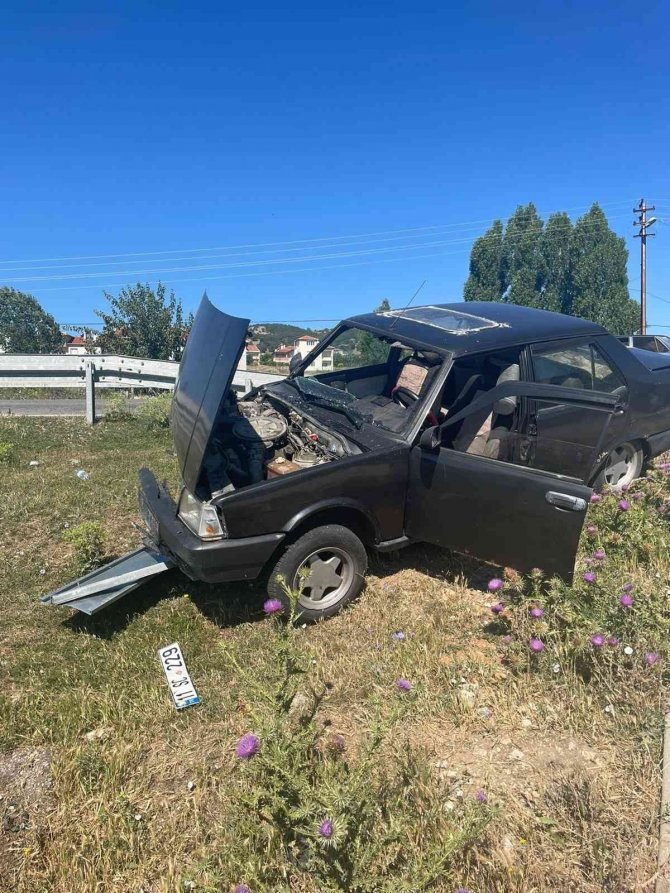 Bilecik’teki Trafik Kazasında 1’i Ağır, 3 Kişi Yaralandı
