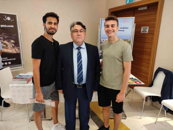 Beü Tercih Danışmanlık Stantları Açıldı