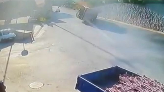 Bursa’da Facia Teğet Geçti...o Anlar Kamerada
