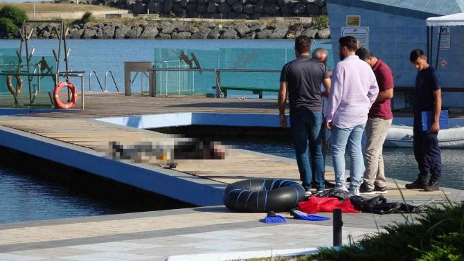Deniz Salyangozu Toplarken Denizde Cesedi Bulundu