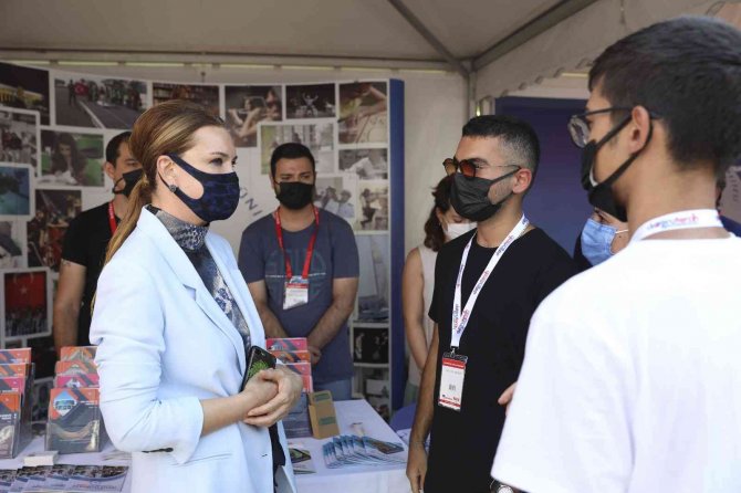 Dokuz Eylül’den Aday Öğrenciler İçin Tanıtım Günü