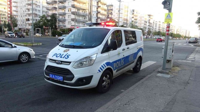 20 Yaşındaki Genç Önce Annesini, Ardından Kendini Vurdu