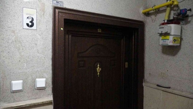 20 Yaşındaki Genç Önce Annesini, Ardından Kendini Vurdu