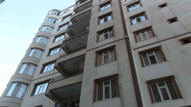 20 Yaşındaki Genç Önce Annesini, Ardından Kendini Vurdu