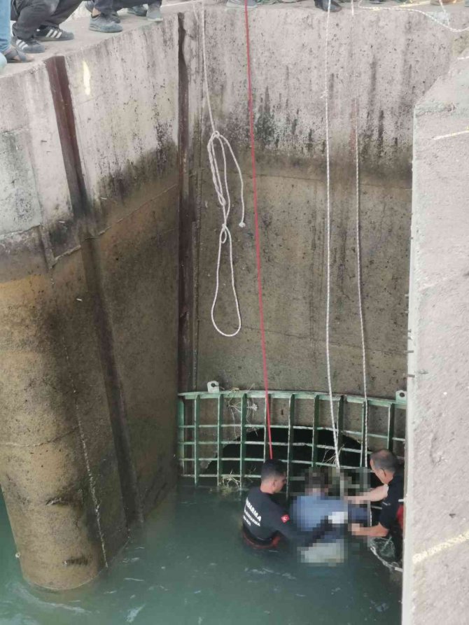 Koyununu Kurtarmak İsterken Akıntıya Kapılan Çobanın Cesedi Bulundu