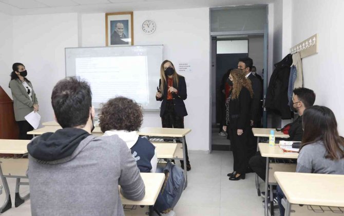 Dokuz Eylül’den Aday Öğrenciler İçin Tanıtım Günü