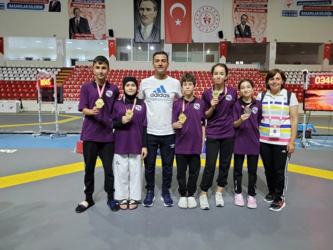 Düzceli Sporcular Amasya’dan Madalyalarla Dönecek