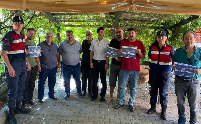 Jandarma Ekipleri Kahvehanedeki Erkeklere Eğitim Verdi