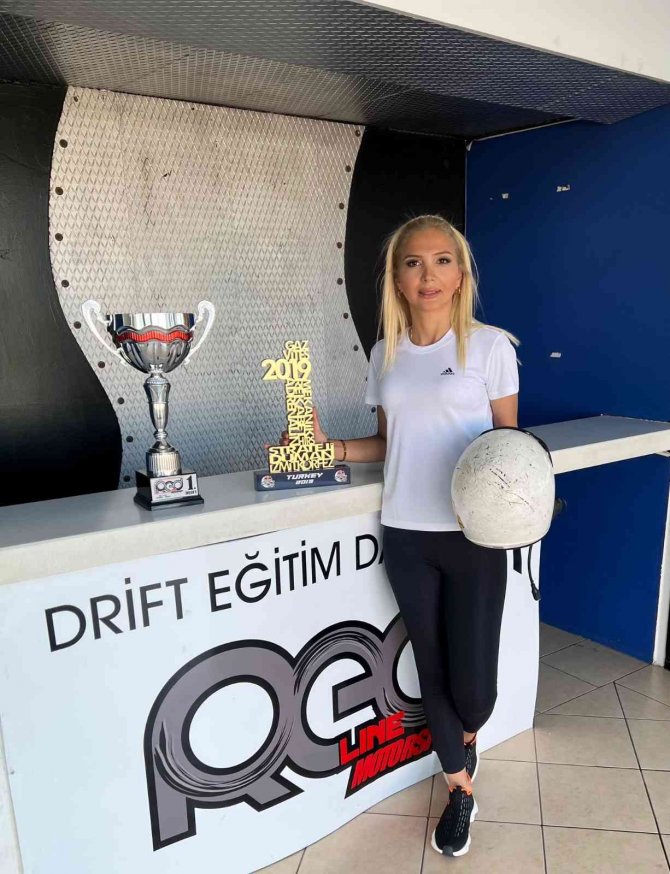 Merve Mermer, 2022 Dirft Şampiyonu Oldu