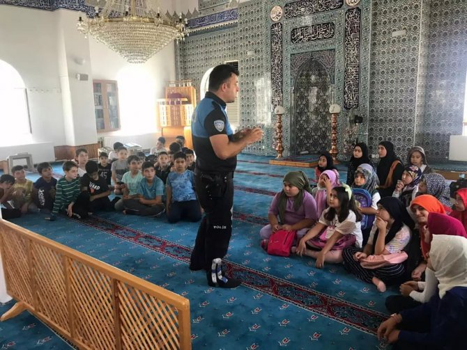 Kur’an Kursu Öğrencilerine Suçtan Korunma Yöntemleri Anlatıldı