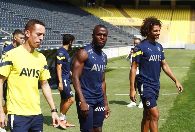 Fenerbahçe, Dinamo Kiev Maçına Statta Çalıştı