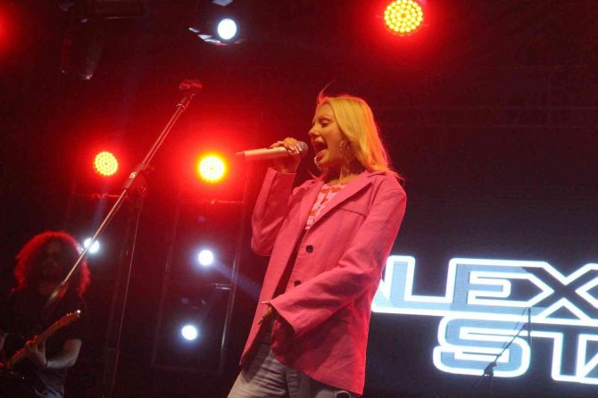 Görele 13.uluslararası Kemeçe Ve Horon Festivali Sona Erdi