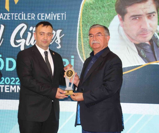 İ̇hlas Haber Ajansı’na 4 Ödül