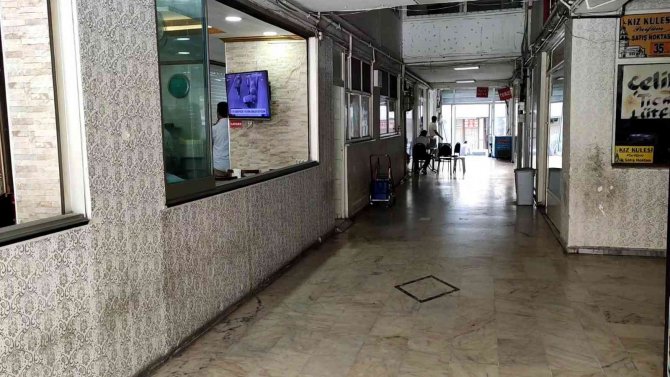 Sultangazi’de Masadaki Telefonu Çalıp Böyle Kaçtı