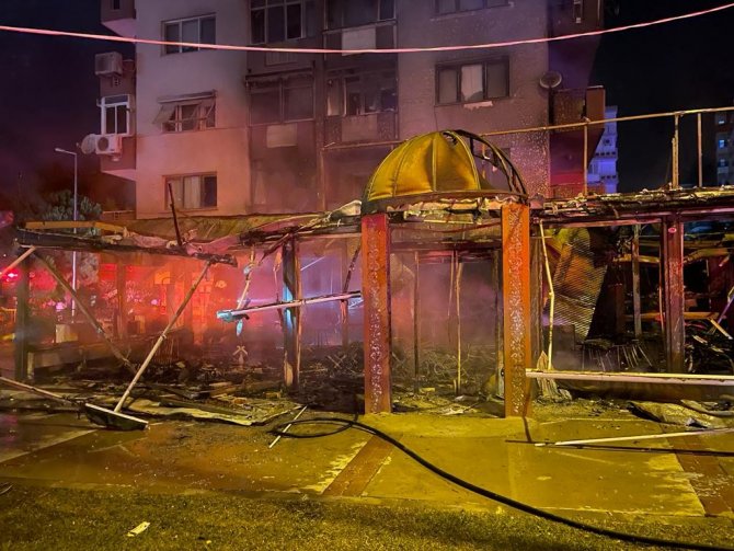 İ̇zmir’de Korkutan Yangın