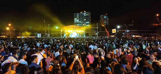 Elbistan’da Festival Coşkusuna On Binler Eşlik Etti
