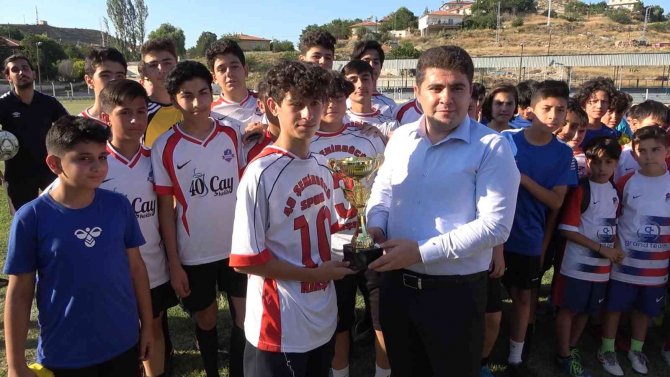 Karakeçili Futbol Şenliği Sona Erdi