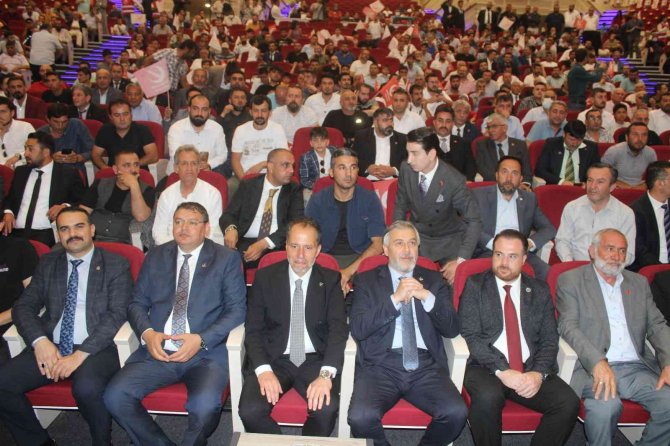 Erbakan: "Chp’li Belediyeler Yüzünden ’Büyükşehir’ Denilince Akla Üç Şey Gelmeye Başladı: Çöp, Çamur, Çukur"