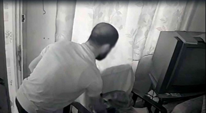 Hırsız Hayatının Şokunu Yaşadı: Önce Kameraya Sonra Polise Yakalandı