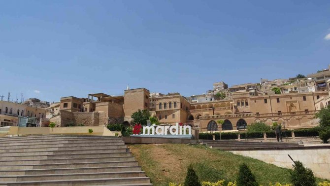 Mardin’in İnanç Turizmi, Deniz Turizmine Yenik Düştü