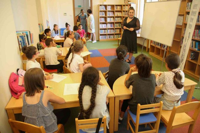 Nilüferli Çocuklar Hayallerindeki Dünyayı Ağaca Sığdırdılar