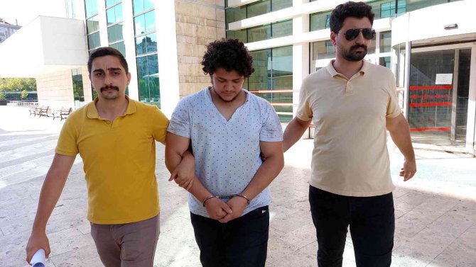 Karısını Boğmaya Çalışan Yabancı Kocadan İlginç Savunma: 