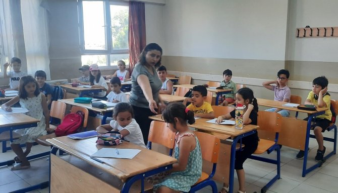 Sarıgöl’de Öğrencilere Yönelik İ̇ngilizce Kursu Açıldı