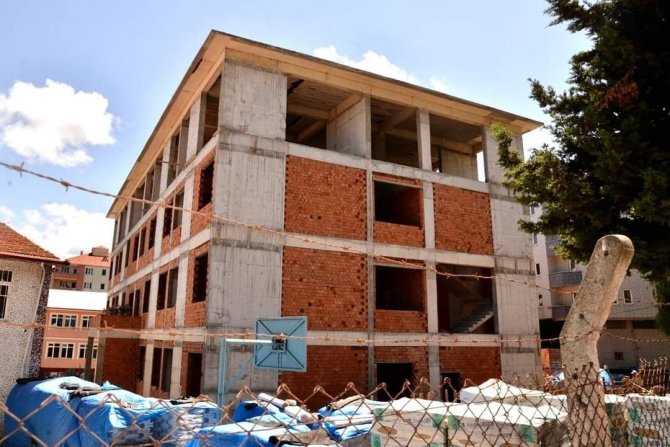 Sinop’ta Yeni Okul Binaları Çalışmaları Sürüyor