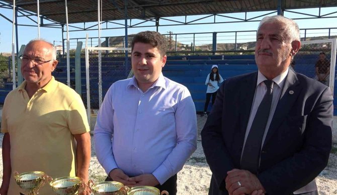 Karakeçili Futbol Şenliği Sona Erdi