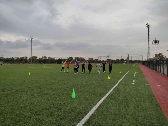 Ergeneli Gençler Koşabiliyorken Koşuyor