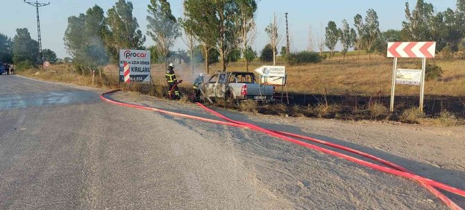 Çorlu’da Arızalanan Araç Alev Aldı