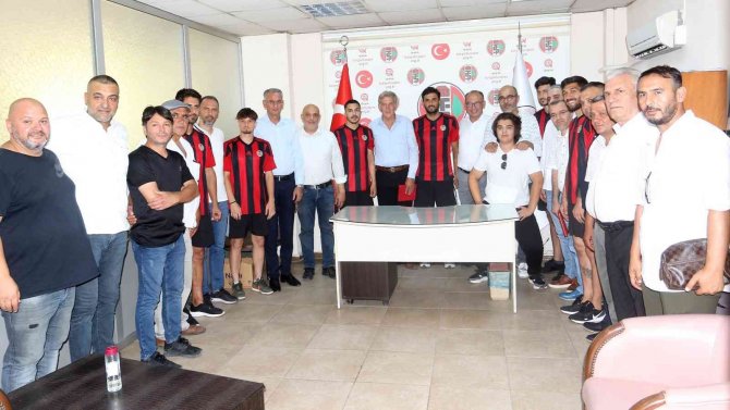 Turgutluspor’dan Eski Başkanlara Teşekkür Plaketi