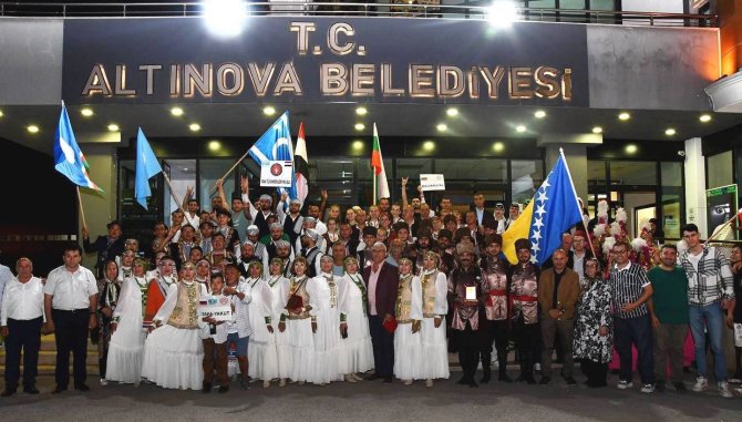 Türk Dünyası Altınova’da Buluştu